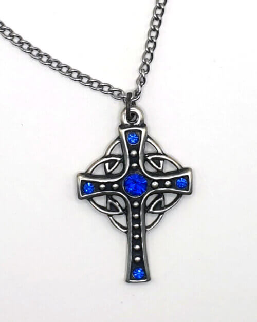 Enniscaven kruis hanger met blauwe diamanten(XP38)