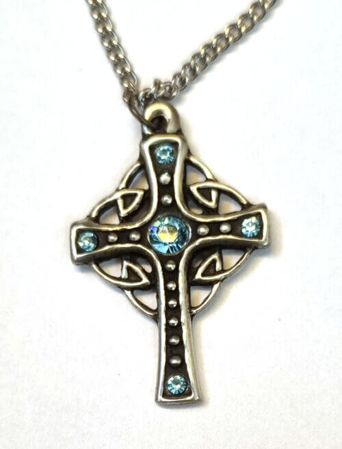 Keltisch kruis met blauw kristal